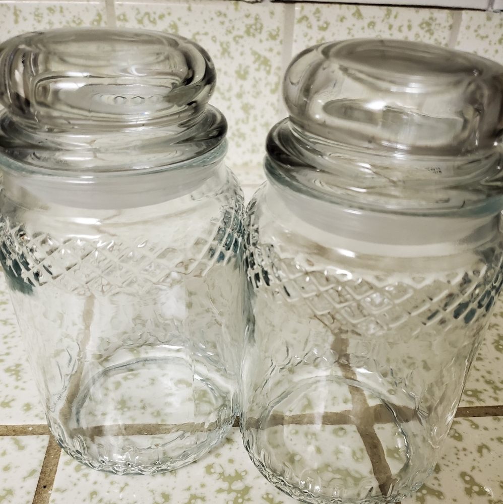 💥ONE LEFT💥 Glass Decanter Self-Sealing Glass Lid